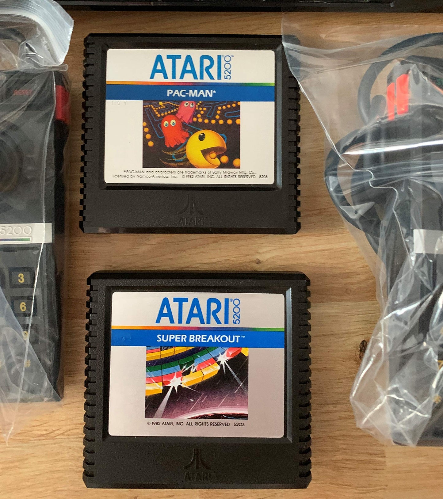Atari 5200 - Video Game Console (System)