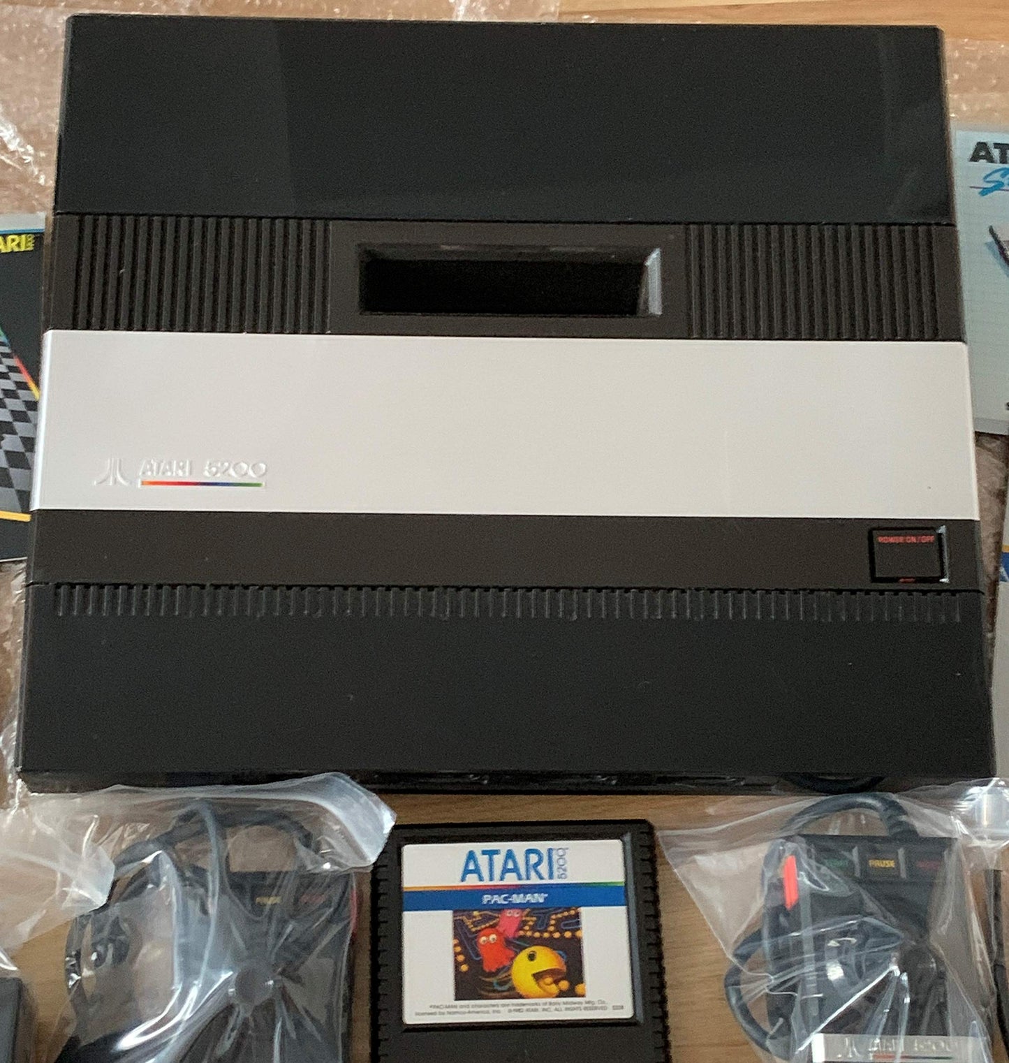 Atari 5200 - Video Game Console (System)