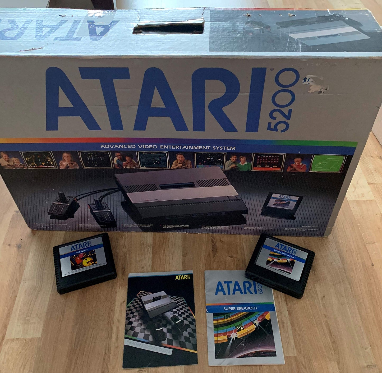 Atari 5200 - Video Game Console (System)